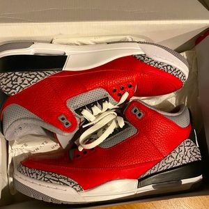 Jordan 3 retro fire red. Men’s 9.5. OG box
